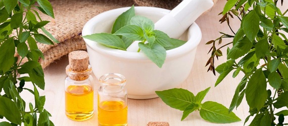 🌸 L'aromathérapie: l'art de se soigner avec les huiles essentielles